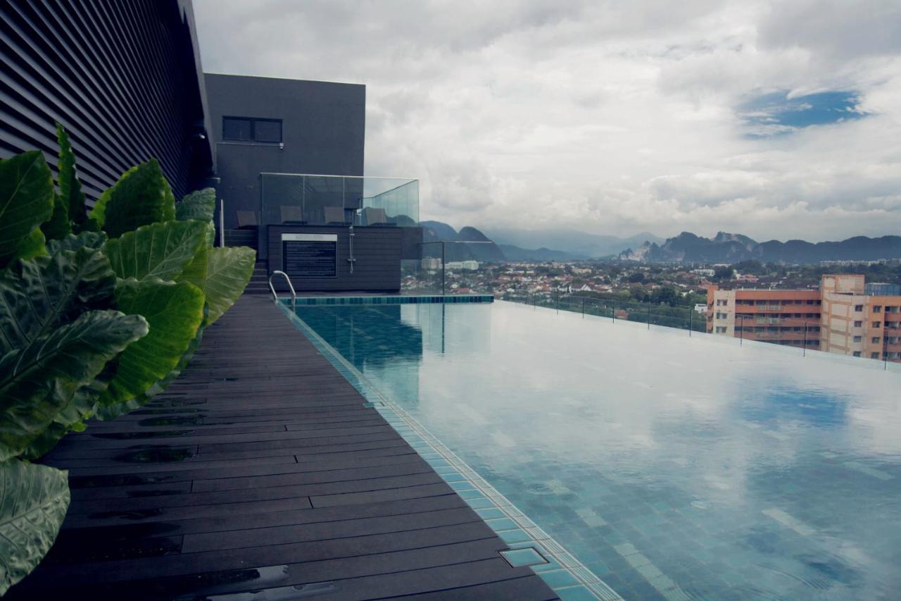 เอ็ม รูฟ โฮเทล แอนด์ เรสซิเดนซ์ Hotel อิโปห์ ภายนอก รูปภาพ